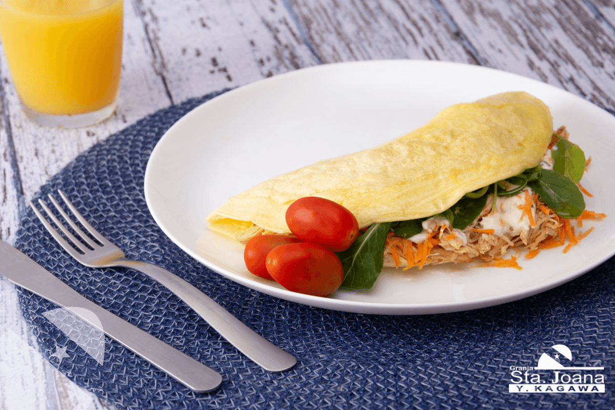 Crepioca de Ovo com Recheio de Frango e Requeijão